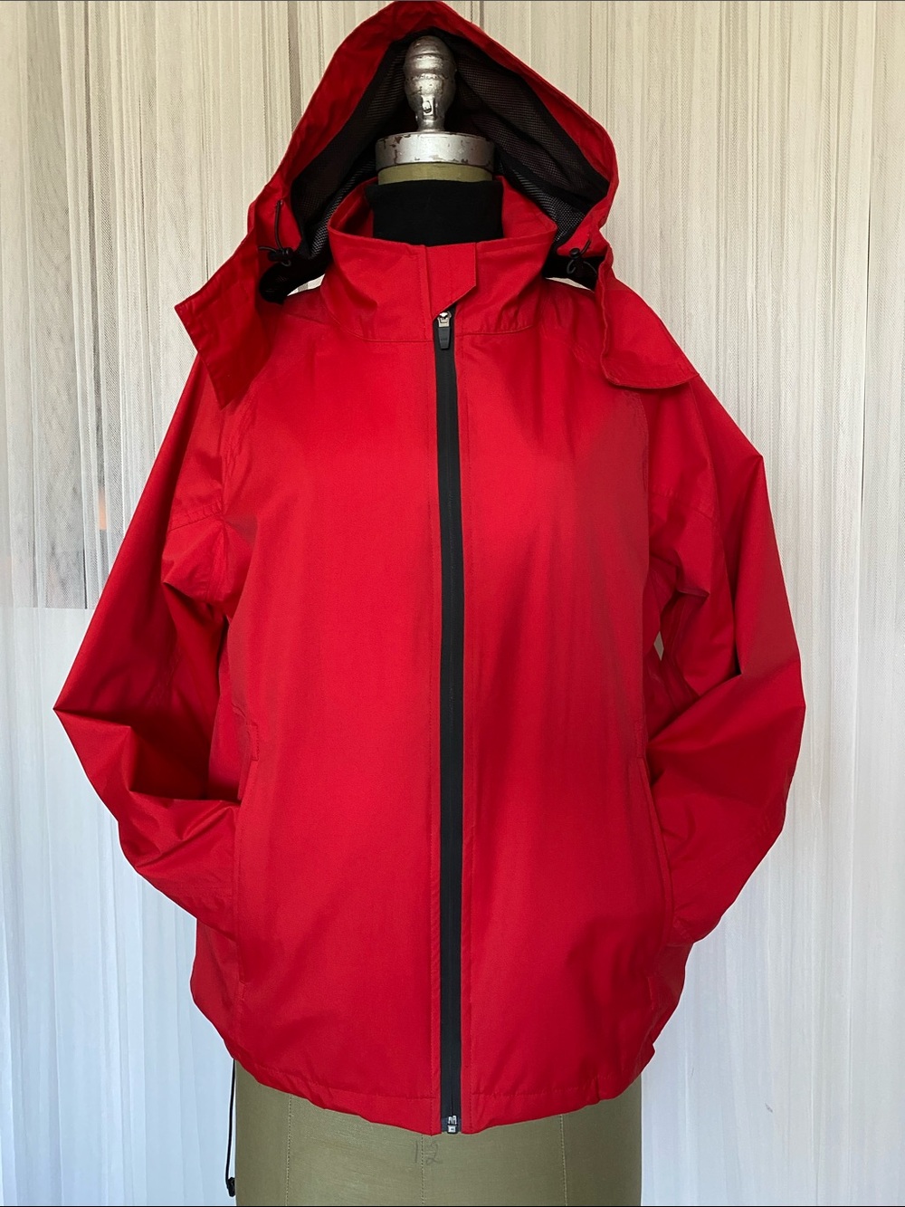 Tilley Red Women's Hooded Shell Jacket - Lightweight Water-Resistant Size M